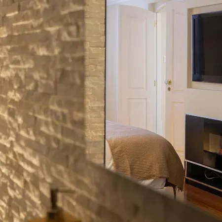 Charming In Historic House * Coimbra