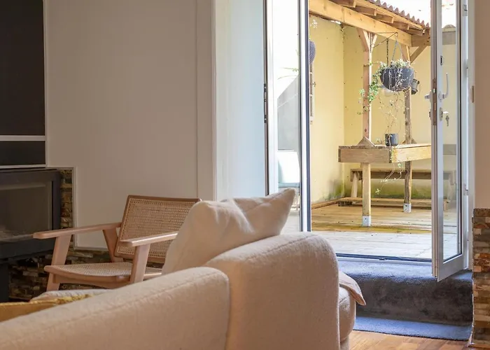 Charming In Historic House كويمبرا