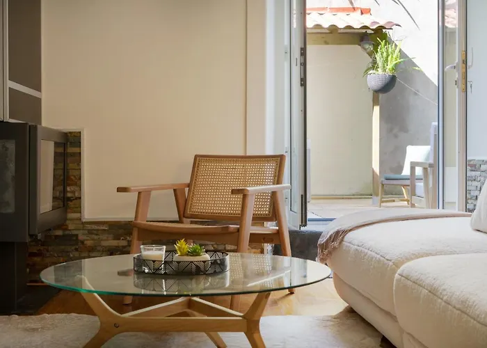 Charming In Historic House 科英布拉